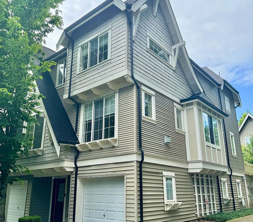 1st image of 18258 NE 96th Way Unit 104