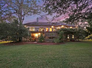 1332 N Edgewater Dr, Charleston, SC 29407