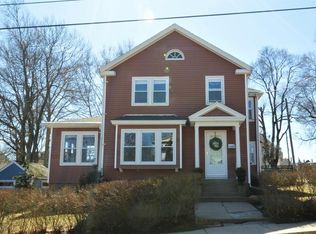 50 Prospect St, Amesbury, MA 01913