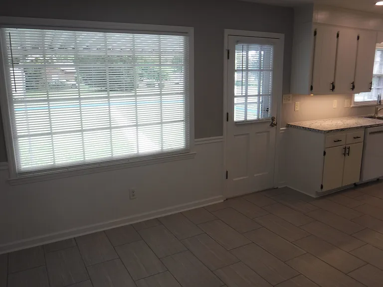 2100 Thornfield Rd — Photo 7