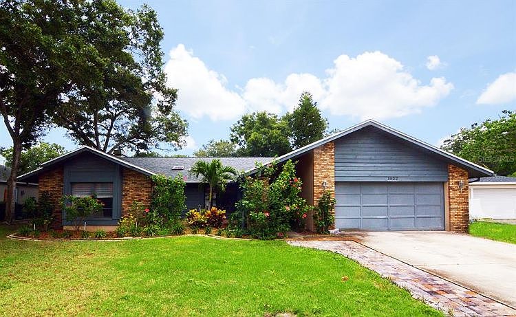 1st image of 1922 Forest View Dr