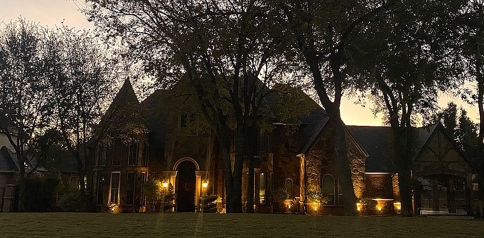 1st image of 8949 Waterchase Cir