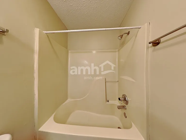 8420 Brook Pointe Ct — Photo 17