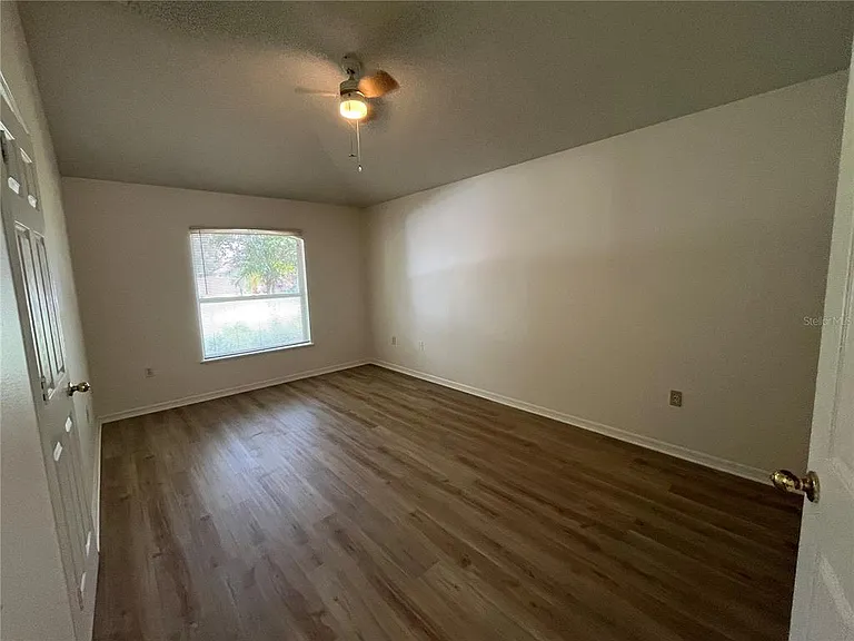 821 Marquis Ct — Photo 10
