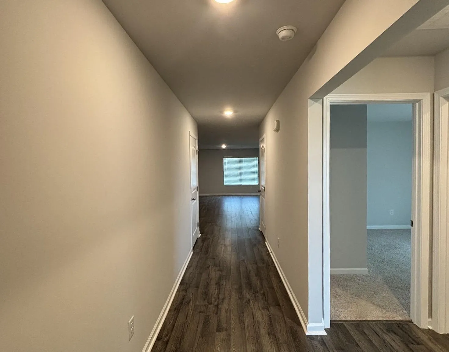3 bed, 2.0 bath, 1537 sqft, $1,600 — Photo 2