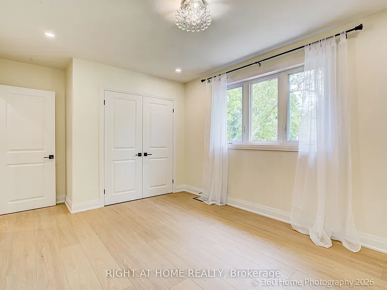 22 Gleneagle Cres — Photo 21