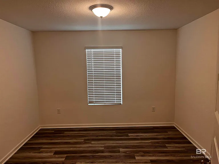 7047 Camp St — Photo 36