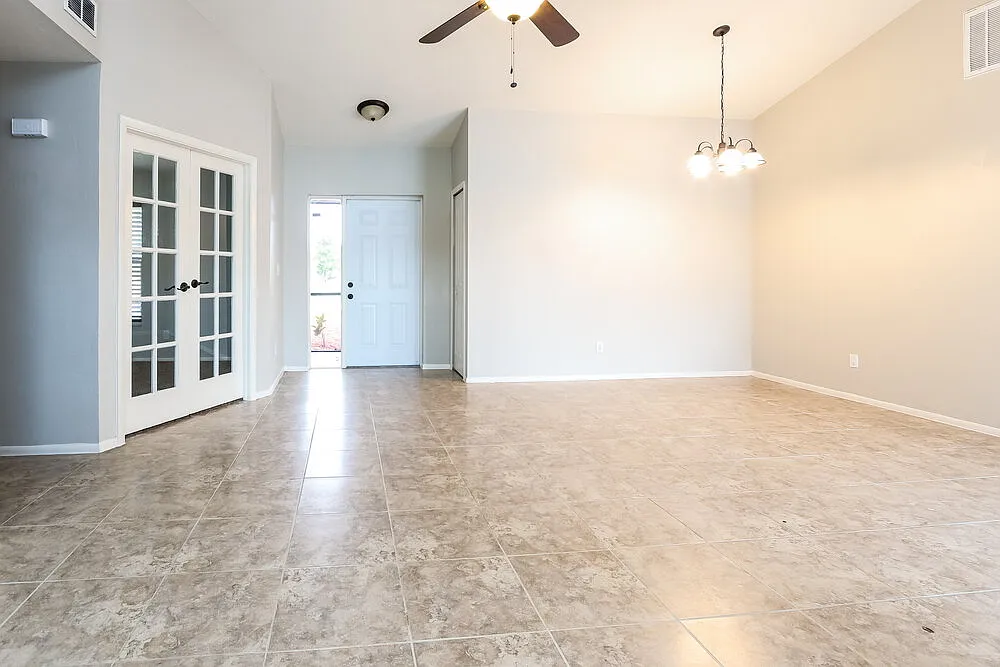 3 bed, 2.0 bath, 1443 sqft, $2,390 — Photo 3