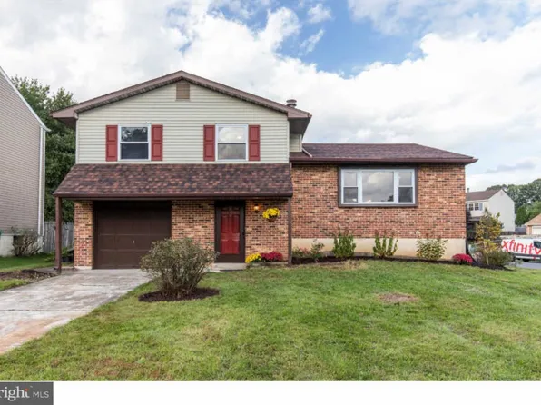 2 Elm Dr, Newark, DE 19713