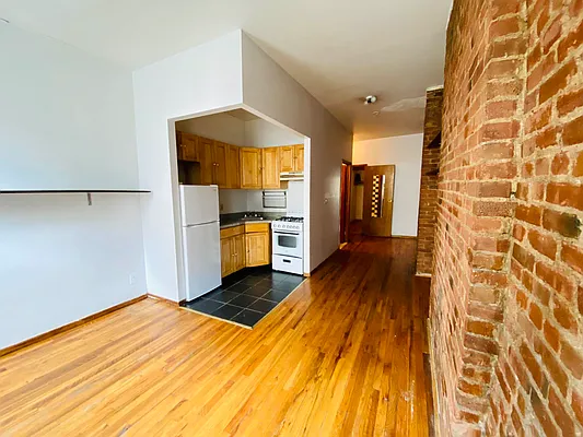 Rented by Crosstown Apartments NYC | media 25