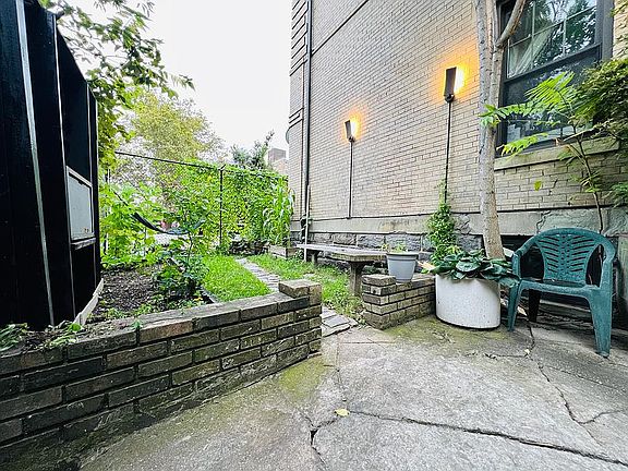 2nd image of 28 Stuyvesant Ave #1F
