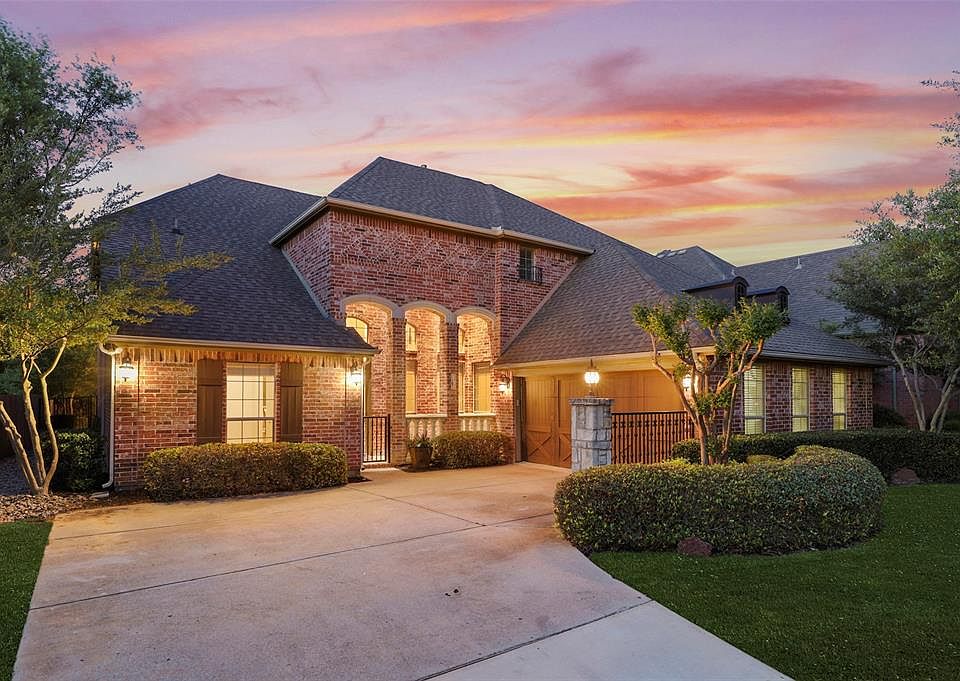 1st image of 2219 Lakeway Dr