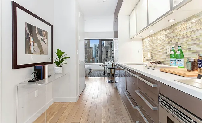 Rented by Platinum Properties | media 8