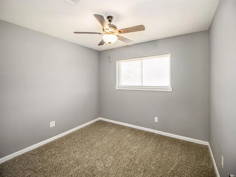 16271 Hamshire Rd — Photo 30