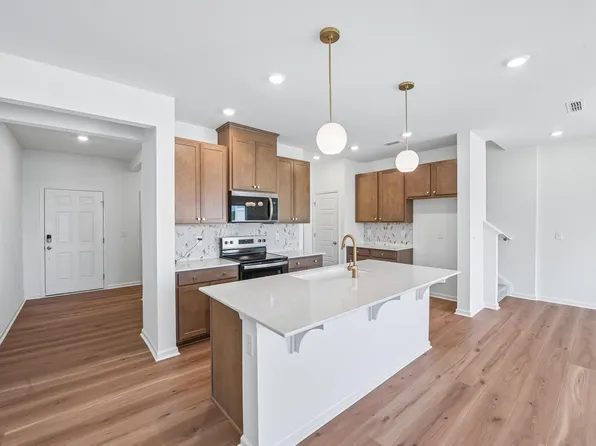 519 Sunset Lake Dr, Durham, NC 27703