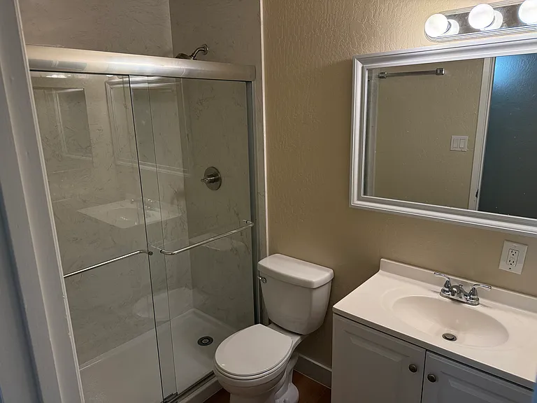 1010 Figueroa St #2 — Photo 7
