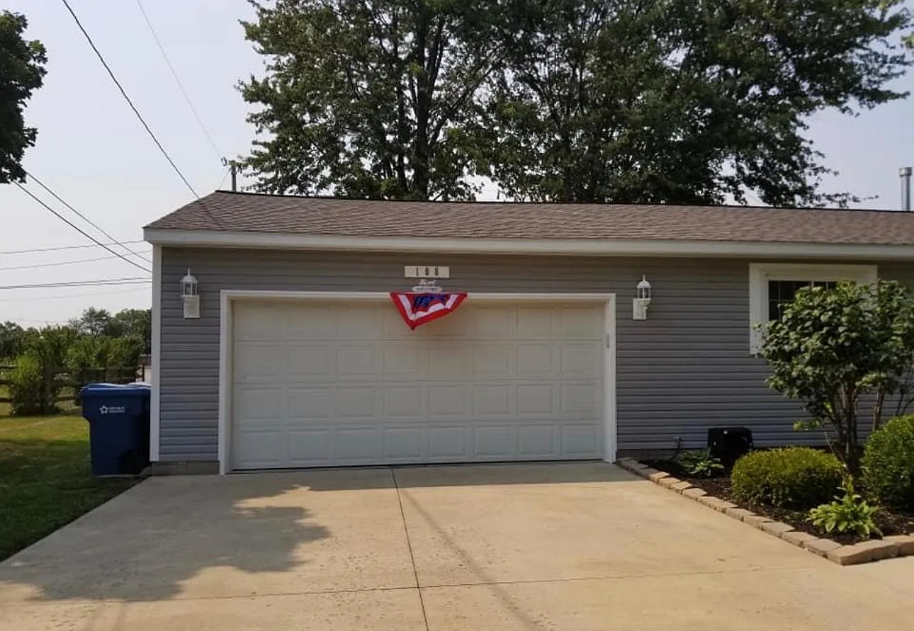 3 bed, 1.5 bath, 988 sqft, $1,700 — Photo 3