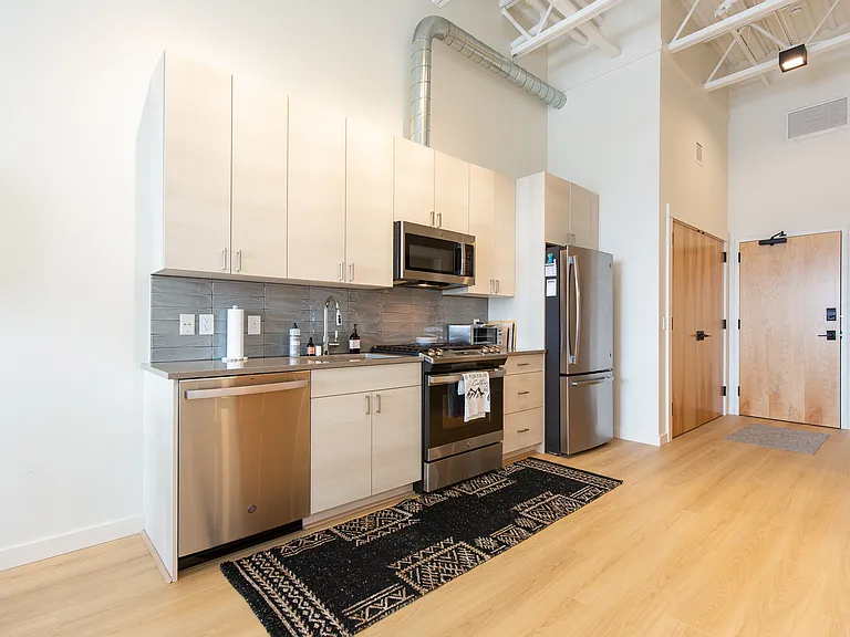 515 W Aspen St #301 — Photo 12
