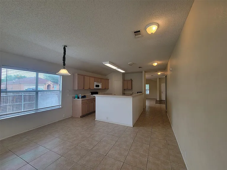1411 Dundee Dr — Photo 17