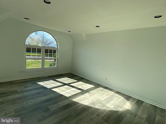 5th image of 1211 Serota Pl