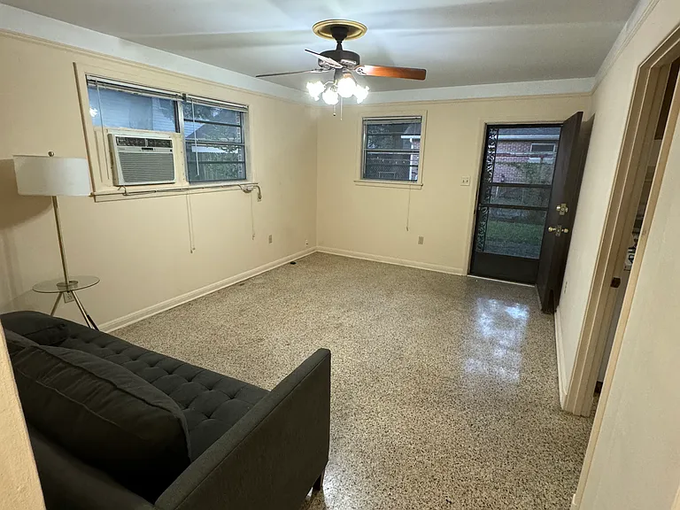 5353 Annunciation St #B — Photo 3