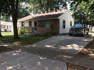 214 State St, Paw Paw, MI 49079