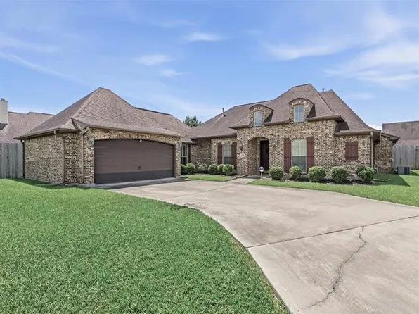 8335 Winnsboro Cir, Beaumont, TX 77713