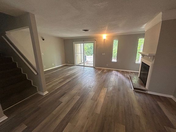 4th image of 240-26 Jamil Rd