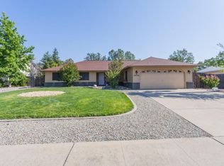 3032 Sunglow Dr, Redding, CA 96001