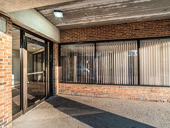 2nd image of 2317 N Neva Ave APT 415A