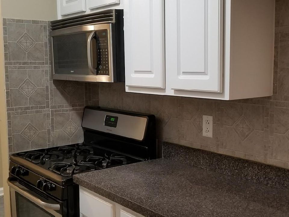 1st image of 1875 Tall Oaks Dr #34