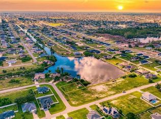 907 SW 1st Ter, Cape Coral, FL 33991