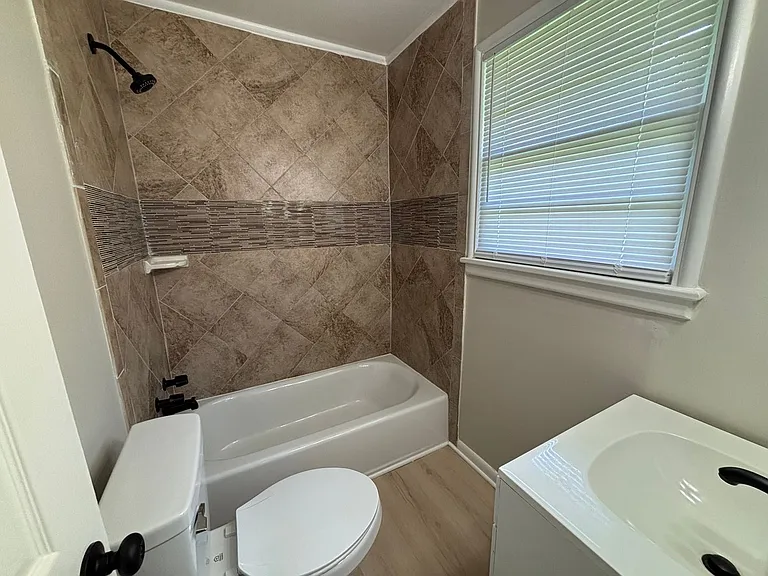 2608 E Cavett Dr — Photo 15