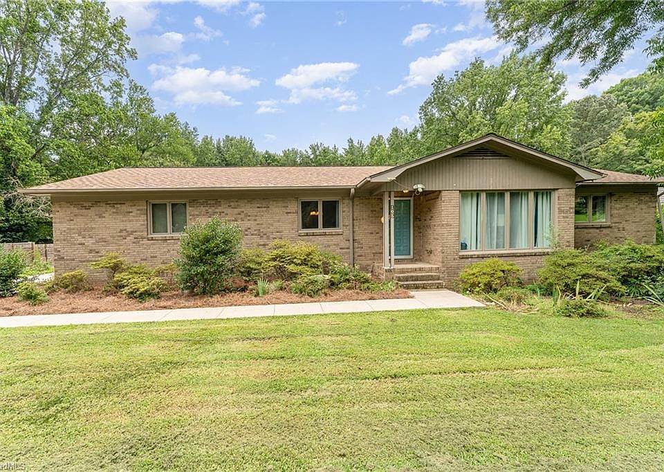 1st image of 105 Cedarwood Dr