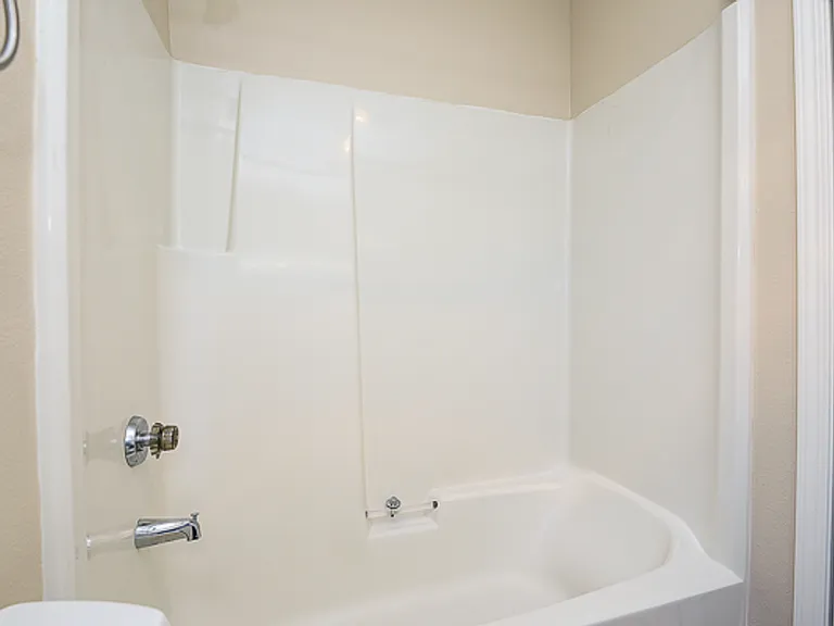 Northlink Apartments — Photo 73