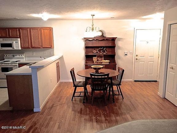5th image of 5835 Crosswinds Dr Unit 13