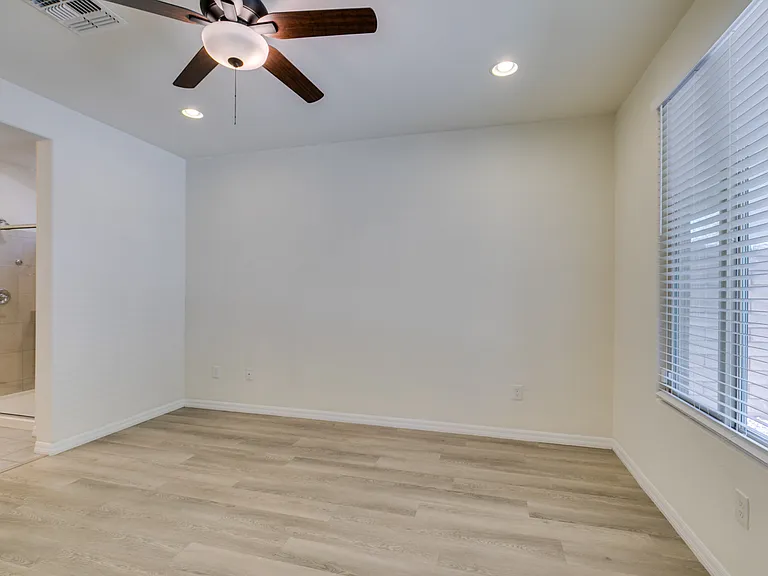135 Berneri Dr — Photo 14
