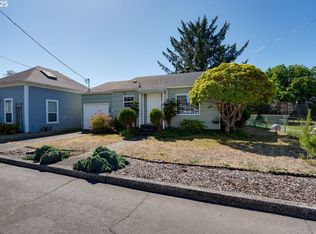 845 9th Ave, Seaside, OR 97138