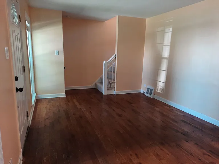1720 Leland Ave — Photo 11