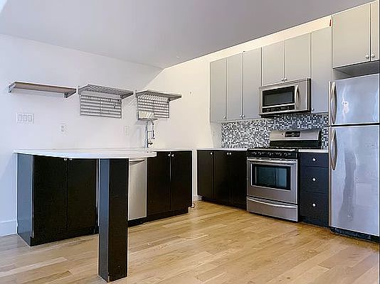 2nd image of 94 Meserole St APT 2B