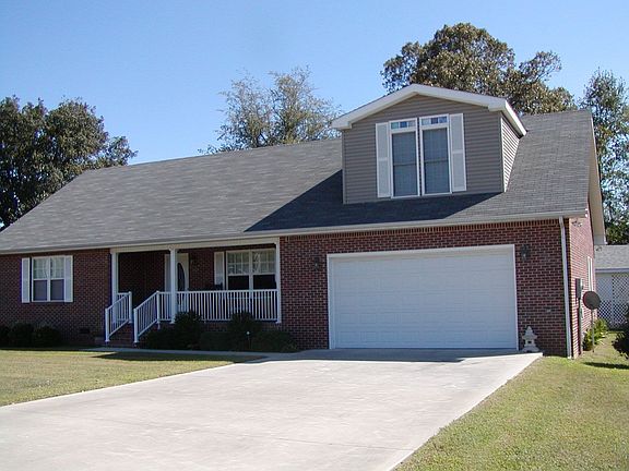 3rd image of 188 Fairview Cir