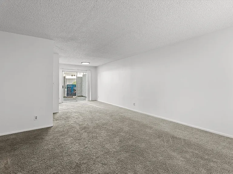 9660 Sepulveda Blvd #10 — Photo 15