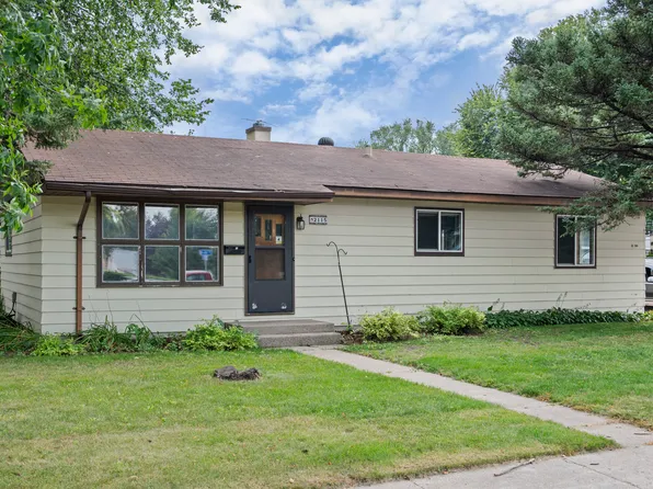 2115 7th Ave N, Grand Forks, ND 58203