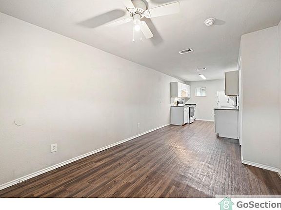 3rd image of 2318 Rosalee St #9