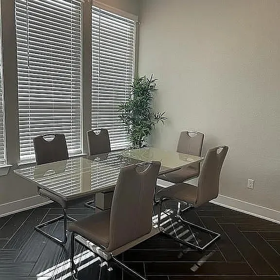 200 Lotti Ln — Photo 4