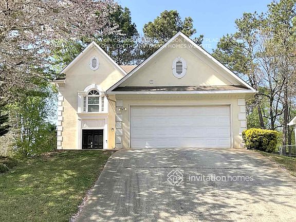 2nd image of 2405 Boone Ct