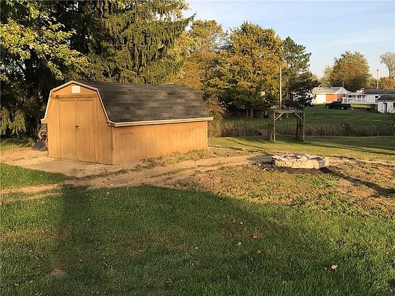 3rd image of 8415 W King Arthur Dr
