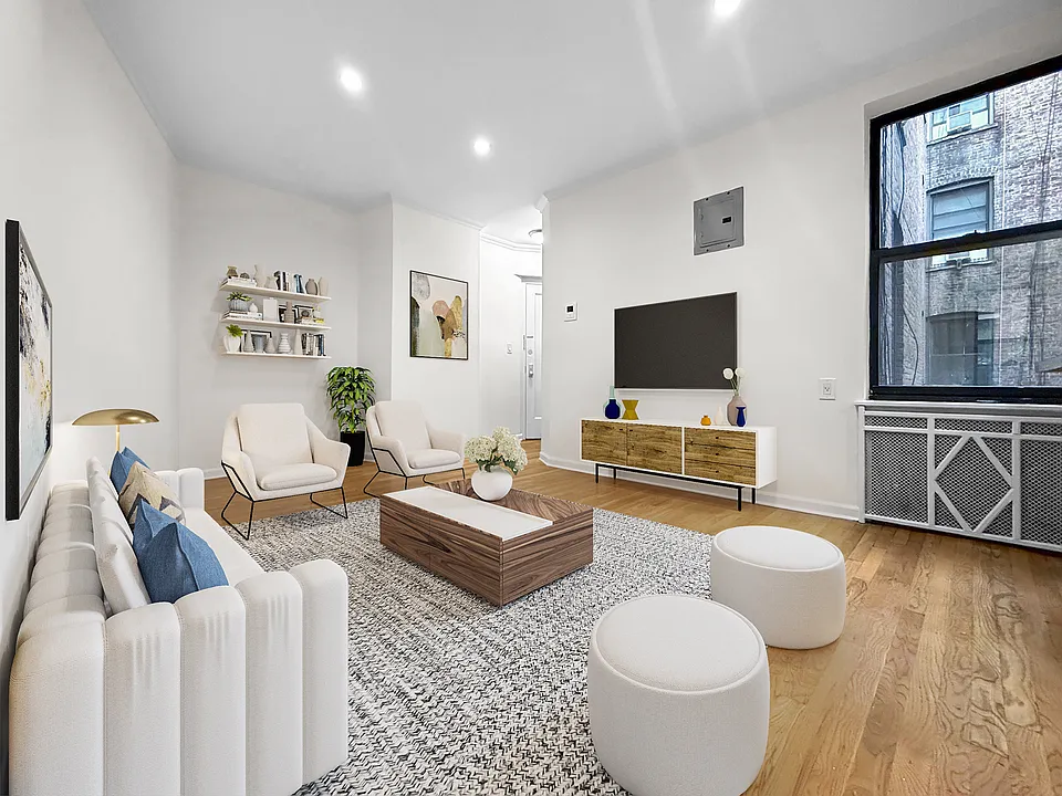 355 W 51st St #60