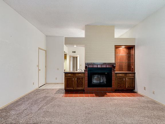 4th image of 1119 E Charleston Ave