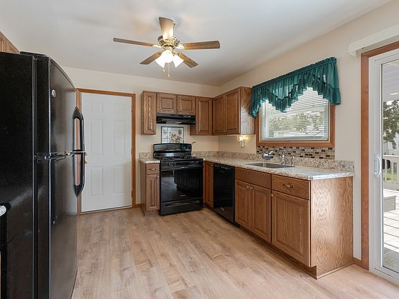 5th image of 418 Argyll Ln